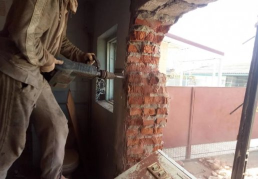Демонтажные работы (бетон, кирпич), снос перегородок стоимость услуг и где заказать - Новокузнецк