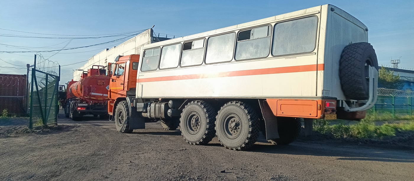 Вахтовые перевозки сотрудников автобусами и спецтехникой в Кемеровской области