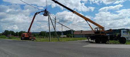 Монтаж опор и линий электропередач. Услуги спецтехники